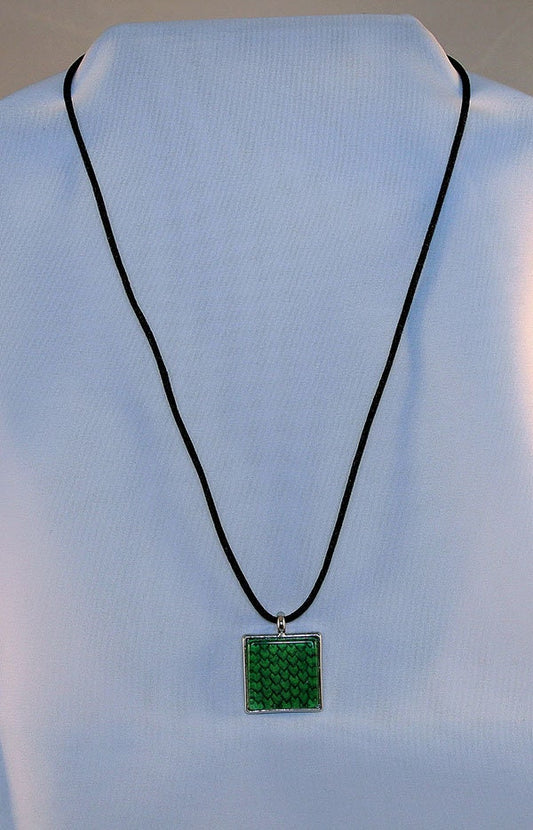 Green Handcrafted Glass Dragon Scale Necklace - 13-005A
