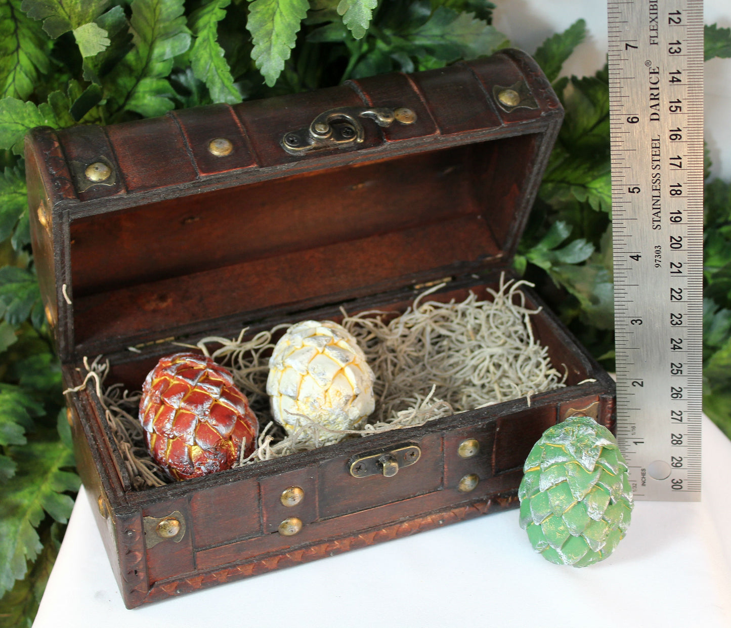 Mini Dragon Eggs in Brown Chest - 8-030